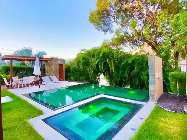 Casa / Sobrado para Venda em Fortaleza/CE Lagoa Redonda 4 Quartos