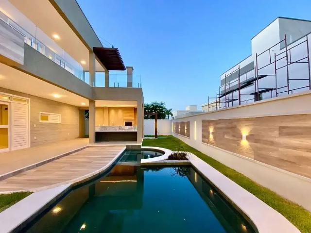 Casa / Sobrado para Venda em Fortaleza/CE Lagoa Redonda 4 Quartos