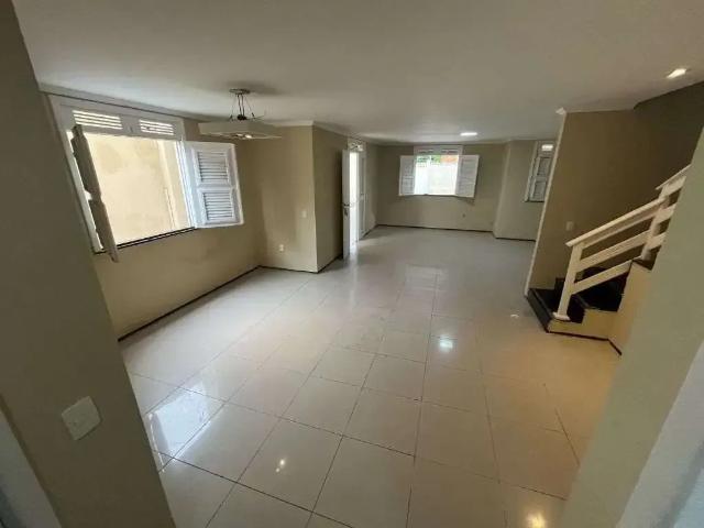 Casa / Sobrado para Venda em Fortaleza/CE Lagoa Redonda 4 Quartos