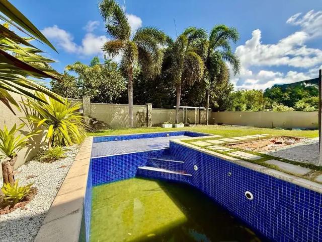 Casa / Sobrado para Venda em Fortaleza/CE Lagoa Redonda 5 Quartos