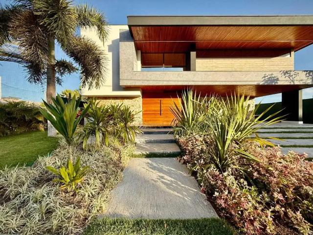 Casa / Sobrado para Venda em Fortaleza/CE Lagoa Redonda 5 Quartos