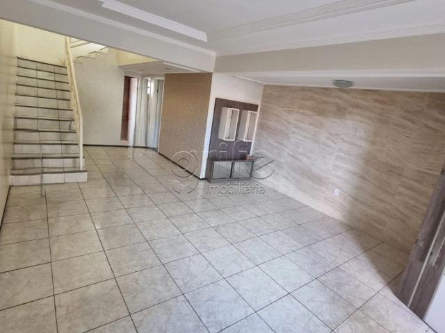 Casa / Sobrado para Venda em Fortaleza/CE Lagoa Redonda 5 Quartos