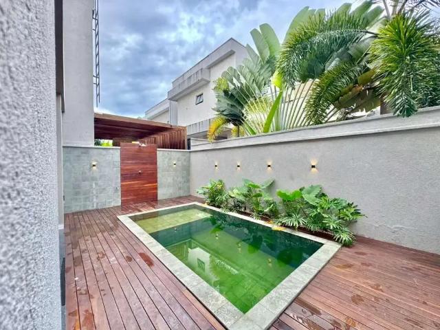 Casa / Sobrado para Venda em Fortaleza/CE Maraponga 4 Quartos