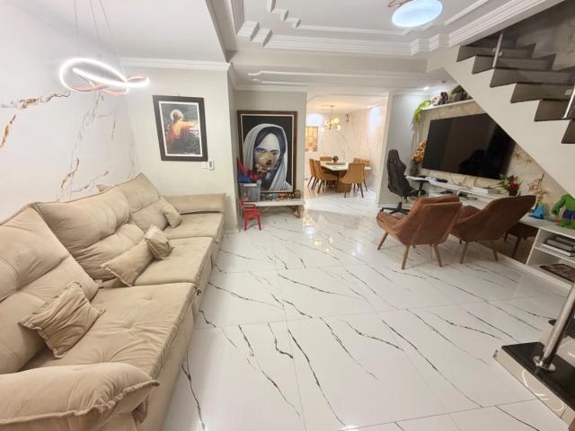 Casa / Sobrado para Venda em Fortaleza/CE Maraponga 4 Quartos
