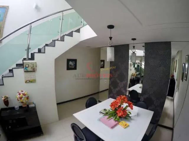 Casa / Sobrado para Venda em Fortaleza/CE Maraponga