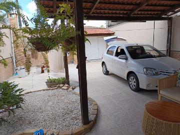 Casa / Sobrado para Venda em Fortaleza/CE Messejana 4 Quartos