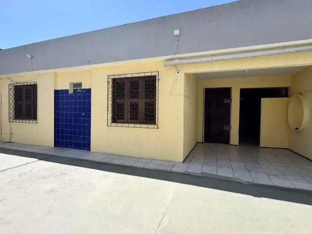 Casa / Sobrado para Venda em Fortaleza/CE Monte Castelo 4 Quartos