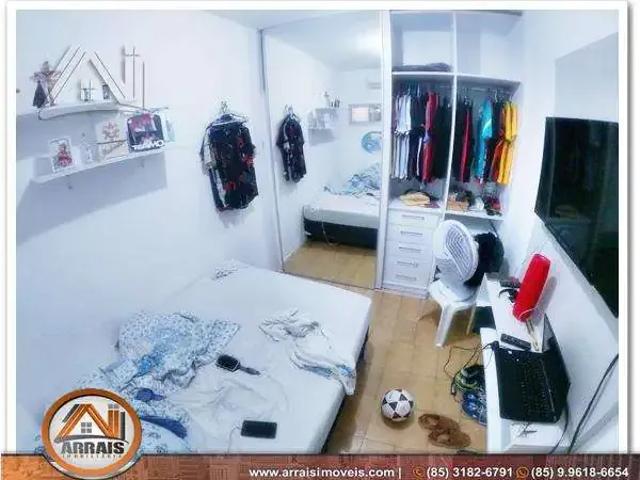 Casa / Sobrado para Venda em Fortaleza/CE Montese 3 Quartos