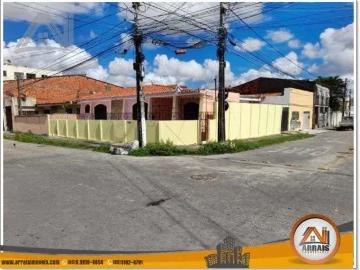 Casa / Sobrado para Venda em Fortaleza/CE Montese 4 Quartos