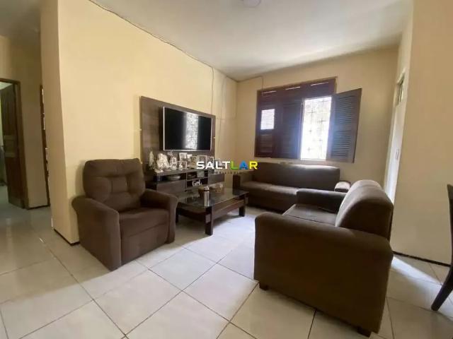 Casa / Sobrado para Venda em Fortaleza/CE Montese 4 Quartos
