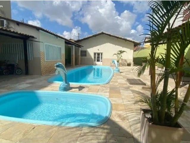 Casa / Sobrado para Venda em Fortaleza/CE Montese 4 Quartos