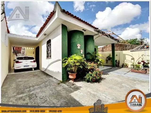 Casa / Sobrado para Venda em Fortaleza/CE Montese 4 Quartos