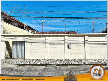 Casa / Sobrado para Venda em Fortaleza/CE Montese 4 Quartos