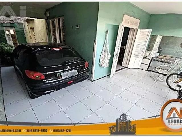 Casa / Sobrado para Venda em Fortaleza/CE Montese 4 Quartos