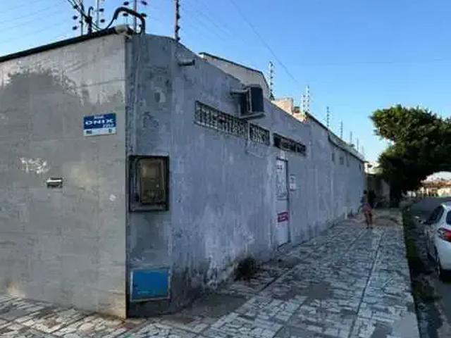 Casa / Sobrado para Venda em Fortaleza/CE Mondubim 3 Quartos