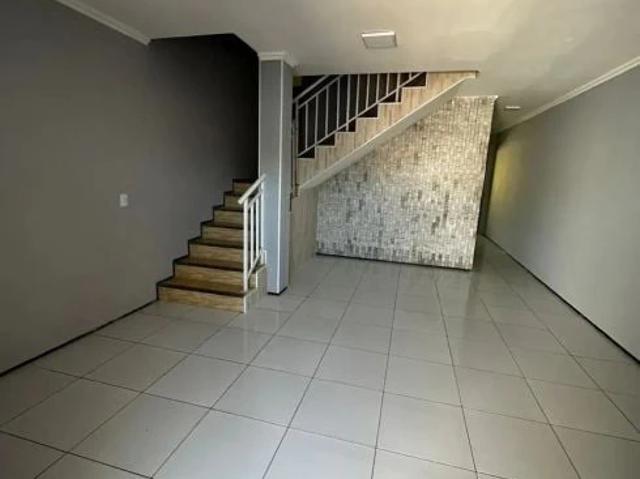 Casa / Sobrado para Venda em Fortaleza/CE Mondubim 3 Quartos