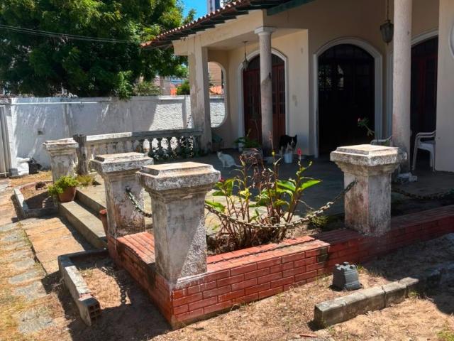 Casa / Sobrado para Venda em Fortaleza/CE Papicu 2 Quartos