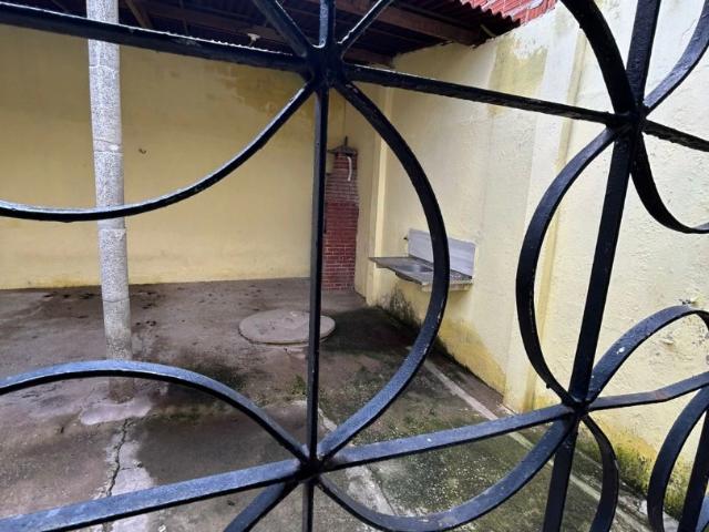 Casa / Sobrado para Venda em Fortaleza/CE Parque Dois Irmãos 2 Quartos