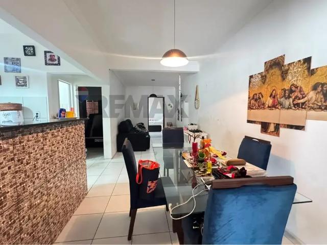 Casa / Sobrado para Venda em Fortaleza/CE Parque Dois Irmãos 2 Quartos
