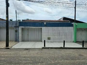 Casa / Sobrado para Venda em Fortaleza/CE Parque Dois Irmãos 4 Quartos