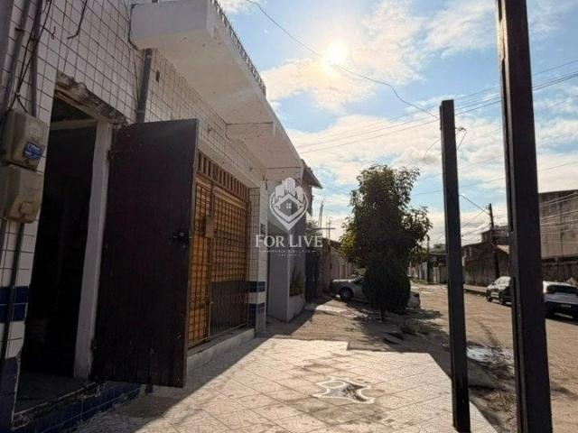 Casa / Sobrado para Venda em Fortaleza/CE Parque Dois Irmãos 5 Quartos