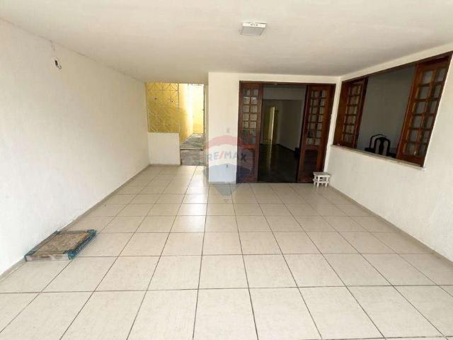 Casa / Sobrado para Venda em Fortaleza/CE Parque Manibura 4 Quartos