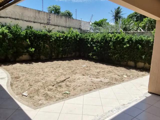 Casa / Sobrado para Venda em Fortaleza/CE Parque Manibura 5 Quartos