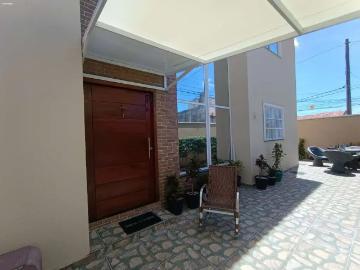 Casa / Sobrado para Venda em Fortaleza/CE Parquelândia 3 Quartos