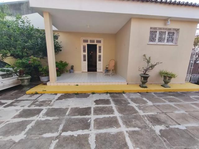 Casa / Sobrado para Venda em Fortaleza/CE Parquelândia 4 Quartos