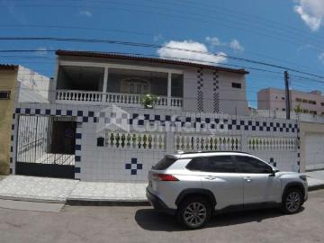 Casa / Sobrado para Venda em Fortaleza/CE Parquelândia 6 Quartos
