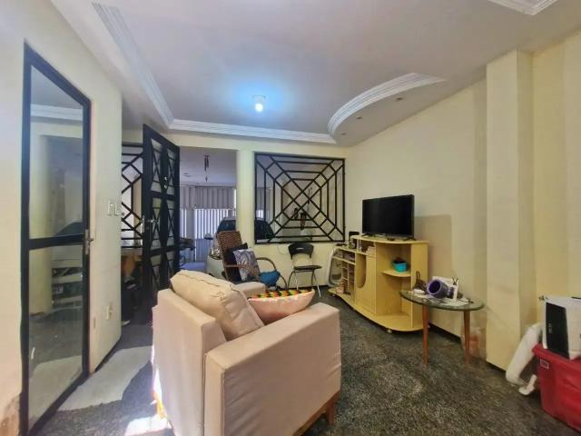 Casa / Sobrado para Venda em Fortaleza/CE Parreão 3 Quartos