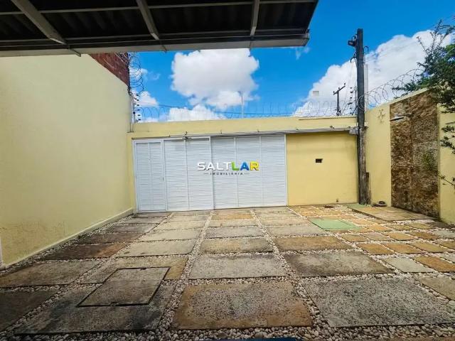 Casa / Sobrado para Venda em Fortaleza/CE Passaré 3 Quartos