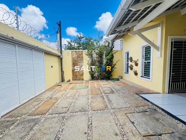Casa / Sobrado para Venda em Fortaleza/CE Passaré 3 Quartos