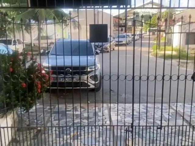 Casa / Sobrado para Venda em Fortaleza/CE Patriolino Ribeiro 6 Quartos