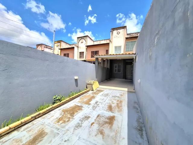 Casa / Sobrado para Venda em Fortaleza/CE Paupina 3 Quartos