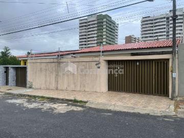 Casa / Sobrado para Venda em Fortaleza/CE Pici 3 Quartos