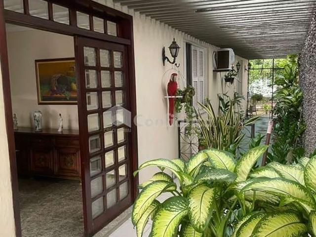 Casa / Sobrado para Venda em Fortaleza/CE Pici 3 Quartos