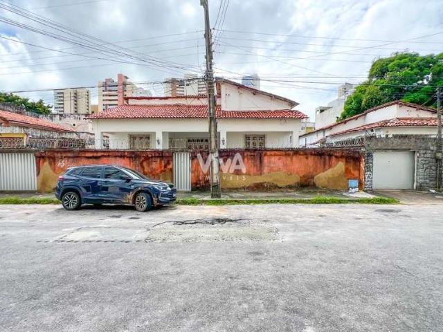 Casa / Sobrado para Venda em Fortaleza/CE Praia de Iracema 4 Quartos
