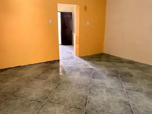 Casa / Sobrado para Venda em Fortaleza/CE Prefeito José Walter 2 Quartos