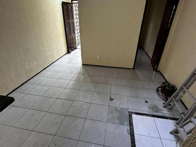 Casa / Sobrado para Venda em Fortaleza/CE Prefeito José Walter 2 Quartos