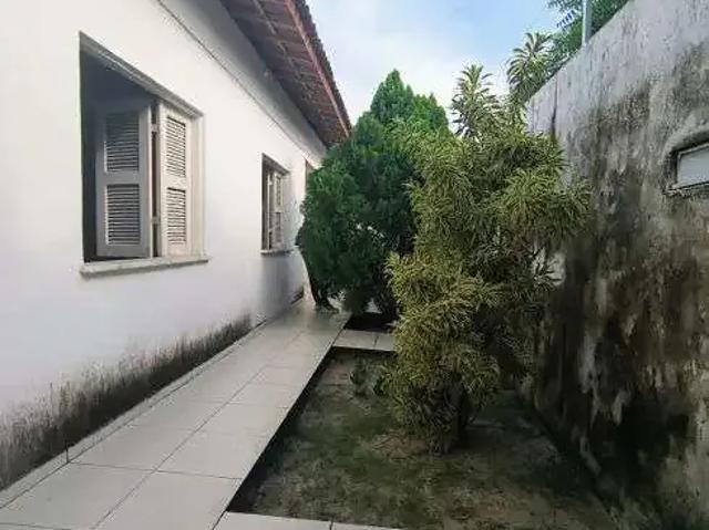 Casa / Sobrado para Venda em Fortaleza/CE Presidente Kennedy 3 Quartos