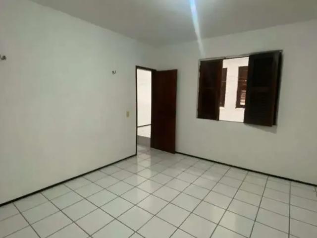 Casa / Sobrado para Venda em Fortaleza/CE Quintino Cunha 4 Quartos