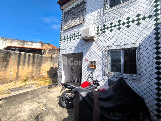 Casa / Sobrado para Venda em Fortaleza/CE Quintino Cunha 3 Quartos