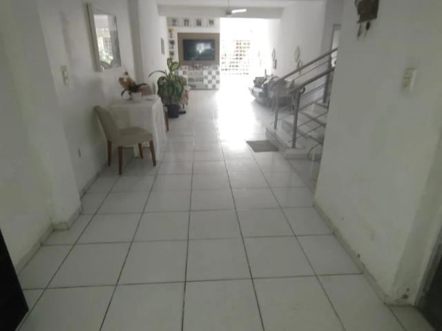 Casa / Sobrado para Venda em Fortaleza/CE Rodolfo Teófilo