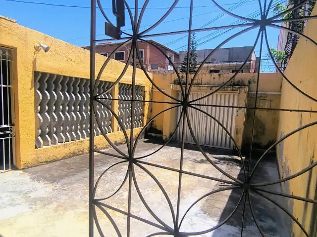 Casa / Sobrado para Venda em Fortaleza/CE São Gerardo 4 Quartos