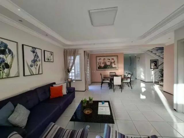 Casa / Sobrado para Venda em Fortaleza/CE São Gerardo 4 Quartos