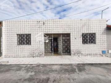 Casa / Sobrado para Venda em Fortaleza/CE São João do Tauape 3 Quartos