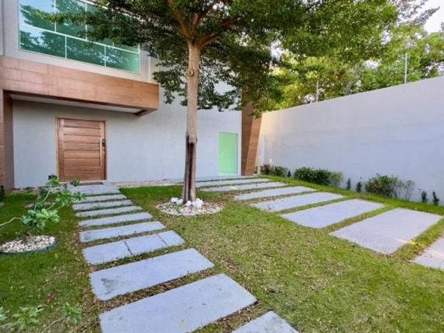 Casa / Sobrado para Venda em Fortaleza/CE Sapiranga 4 Quartos