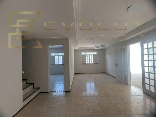 Casa / Sobrado para Venda em Fortaleza/CE Sapiranga 5 Quartos