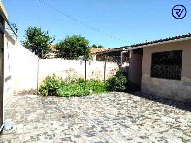 Casa / Sobrado para Venda em Fortaleza/CE Serrinha 3 Quartos